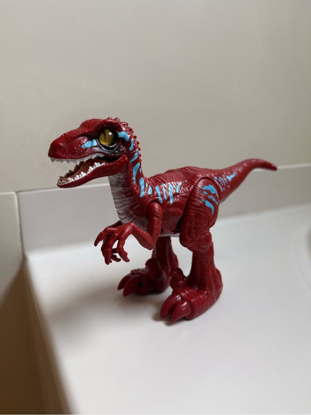 Robo Alive Rampaging Red Raptor Dinosaur Toy - Picture 2 of 3